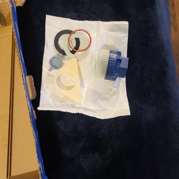 NIB GROHE Essence semi-pro faucet - Picture 6 of 9